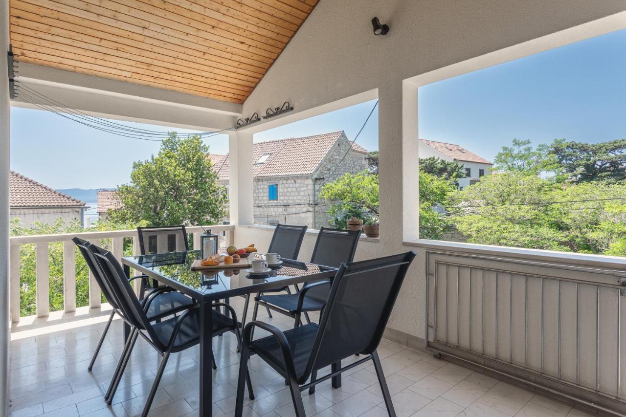 Center Golden Ray Apartment Bol